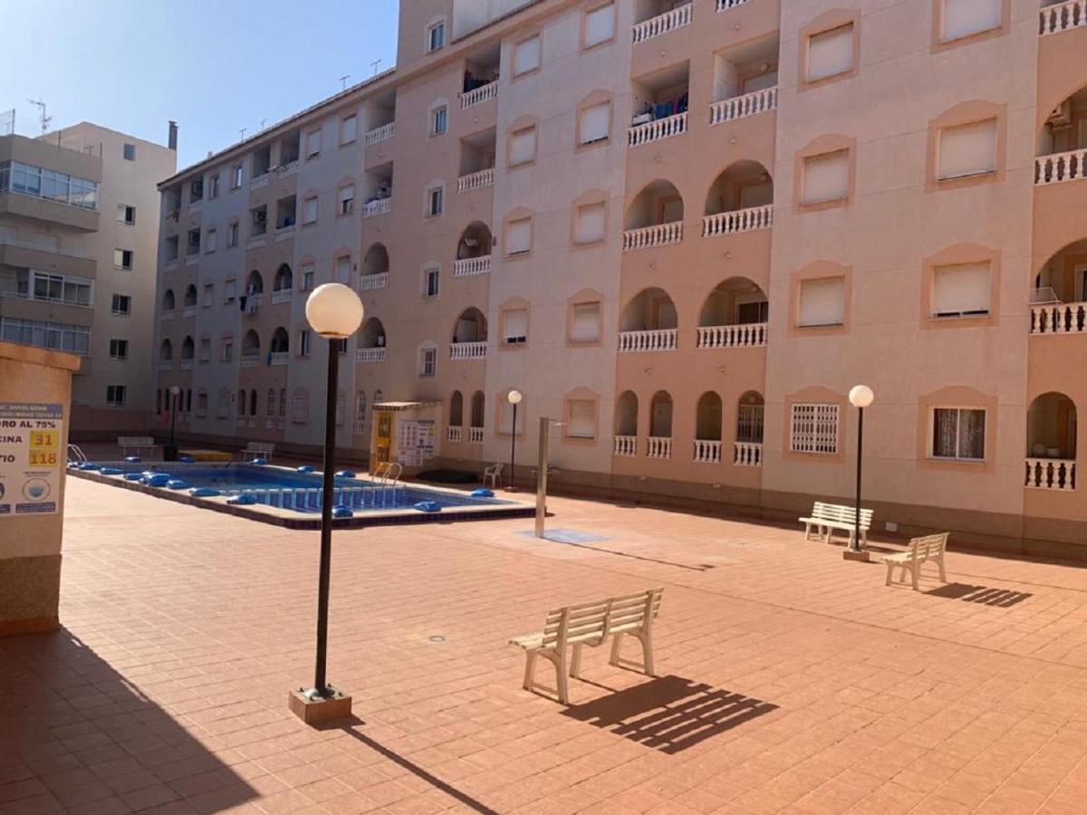 Sunny Appartment With Pool Torrevieja Center Exterior photo